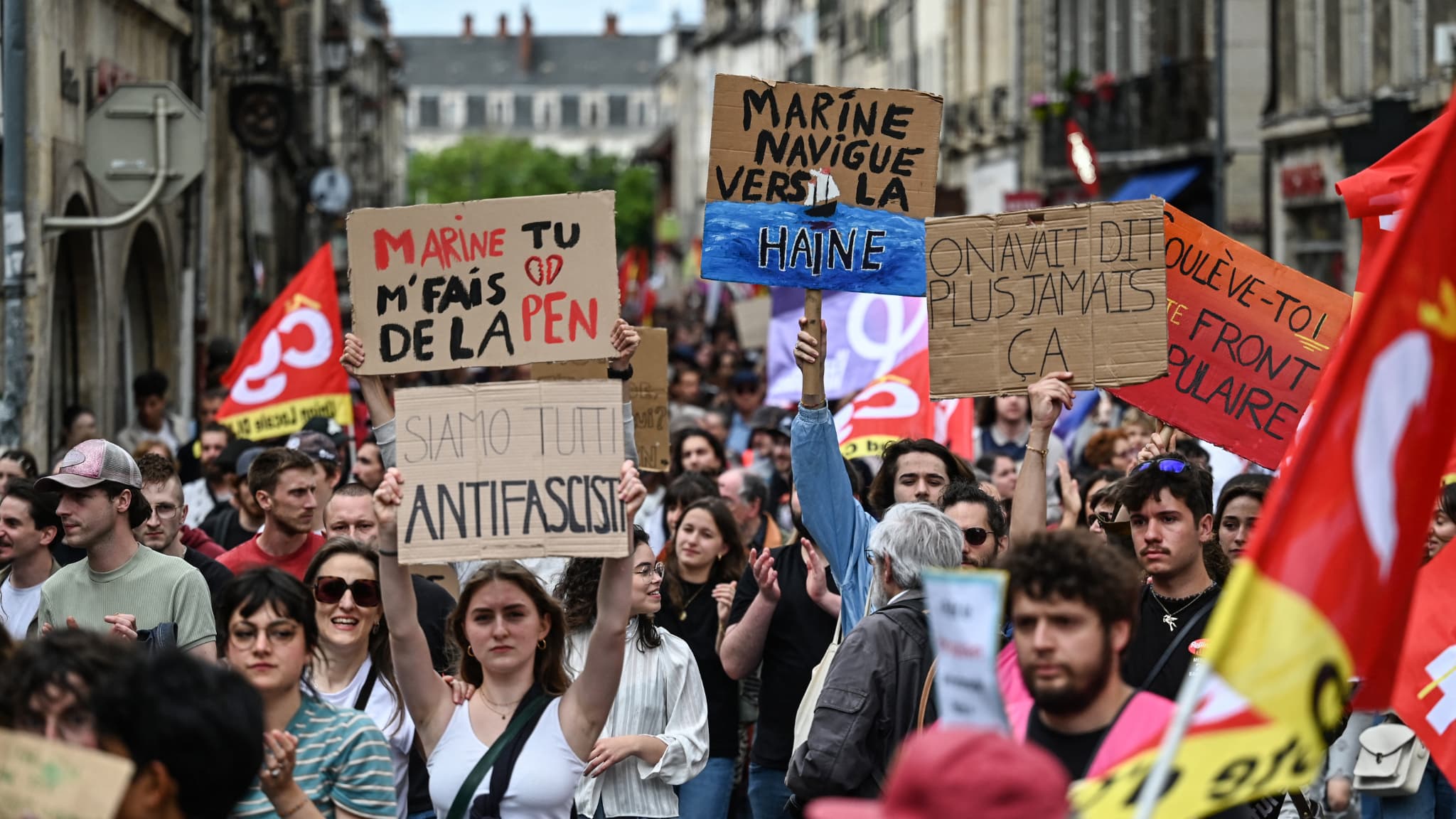 Les réseaux cachés : pourquoi des experts d&rsquo;extrême droite sont liés à LFI et à la Jeune Garde depuis le meurtre de Quentin