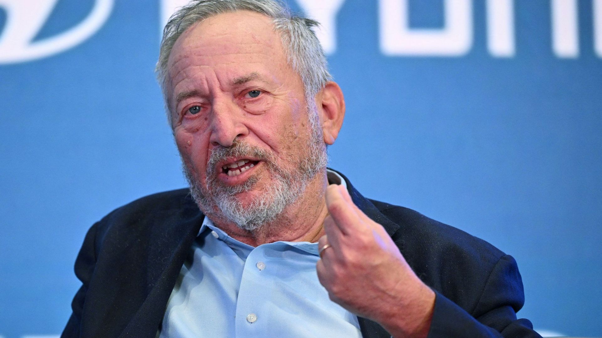 La chute de Larry Summers : L’ancien secrétaire au Trésor américain quitte Harvard après des documents compromettants avec Jeffrey Epstein
