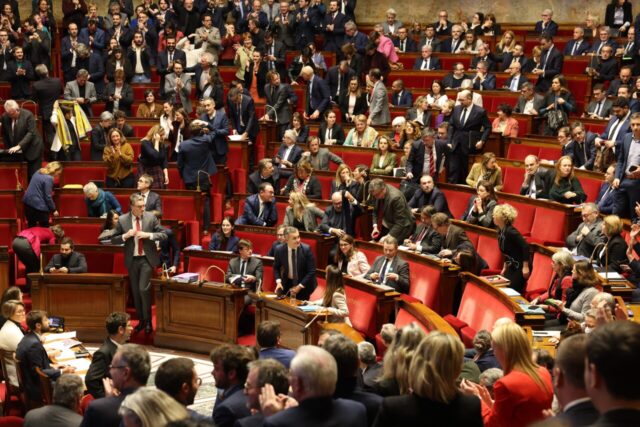 L’Europe choisit l’expulsion forcée : une coalition droite rédige un projet radicalement restrictif
