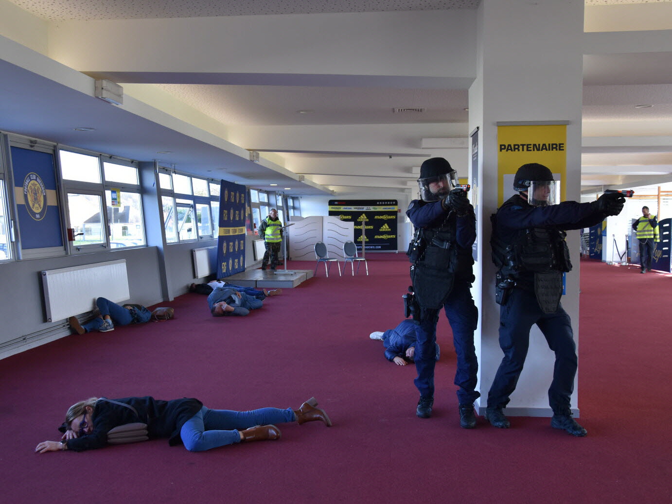 Anvers secoué par une agression violente : Filip Dewinter victime d&rsquo;une attaque organisée