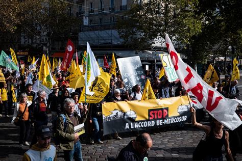 Orléans dans le feu : une crise économique et les contre-manifestations menacent de déborder